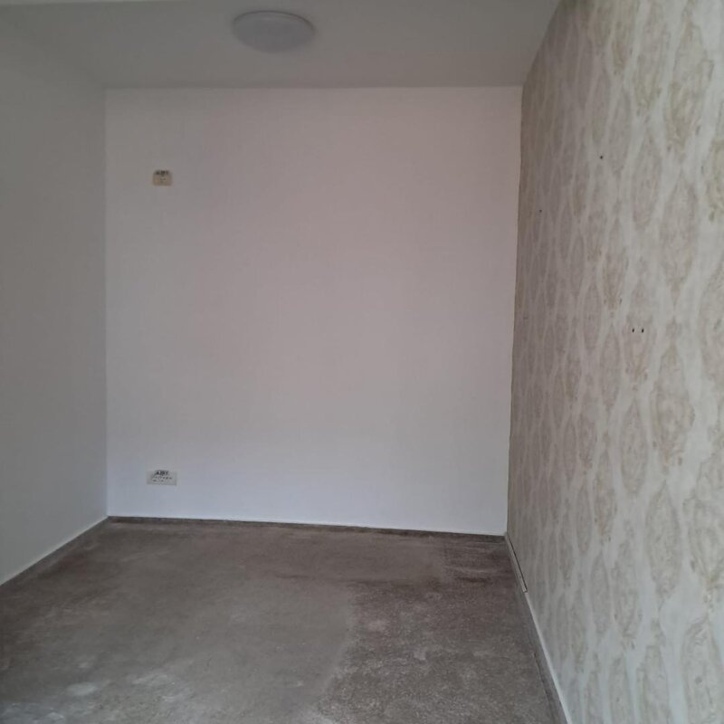 Piata Muncii -Calea Calarasilor,vila 12 camere,suprafata 370mp,curte 150mp