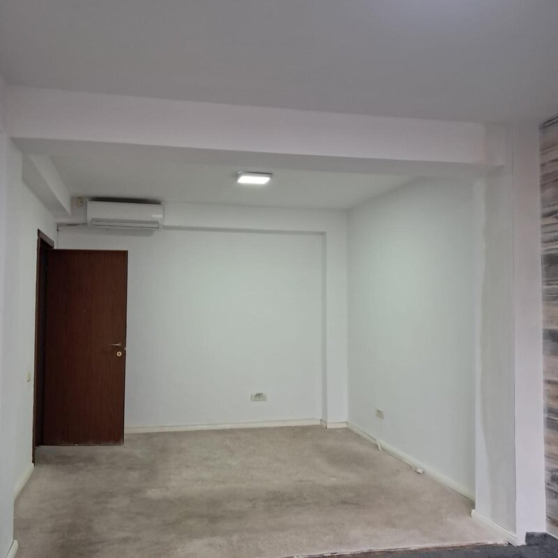 Piata Muncii -Calea Calarasilor,vila 12 camere,suprafata 370mp,curte 150mp